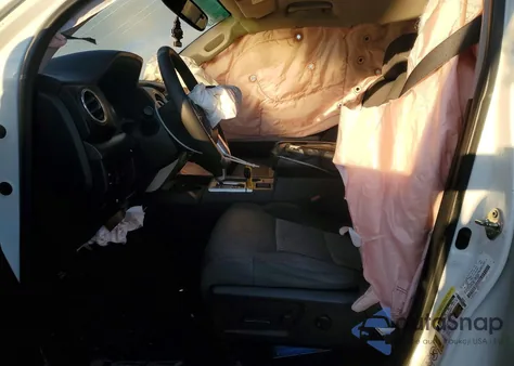 2016 Toyota Tundra Crewmax Sr5 z USA, uszkodzony, nr VIN 5TFEM5F16GX104517